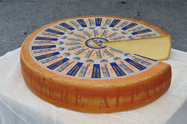 gruyère avec son étiquette